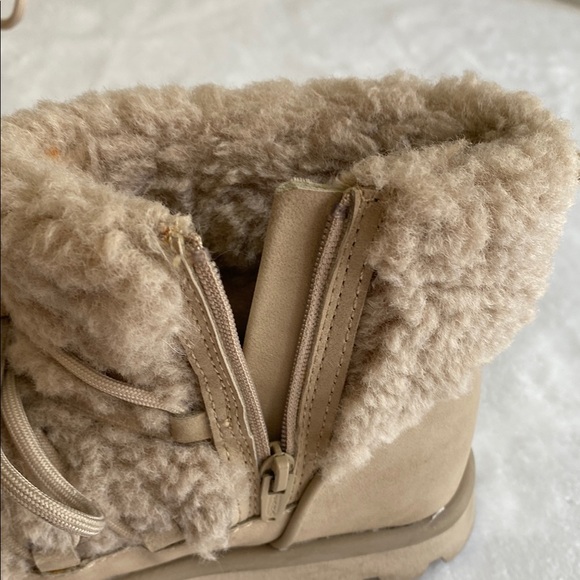 Zara Cozy Tan Shearling Boots Size 27 - Picture 5 of 12